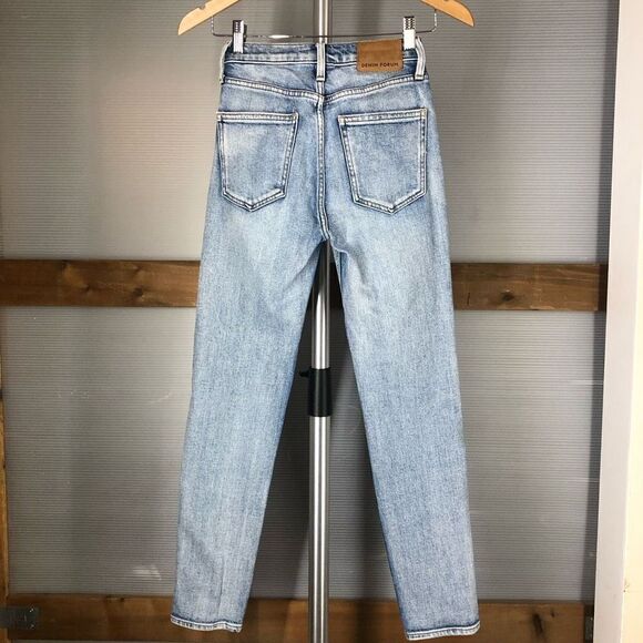 Denim FORUM The Yoko High Rise Slim Light‎ Blue Wash Jeans Sz 23 - Picture 3 of 7